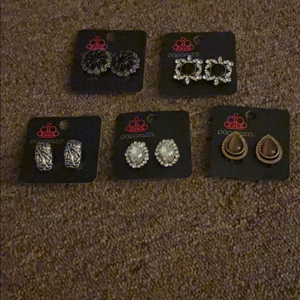5 Pars Clip On Earrings